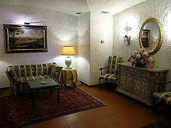 Отель Bettoja Relais Certosa 4*